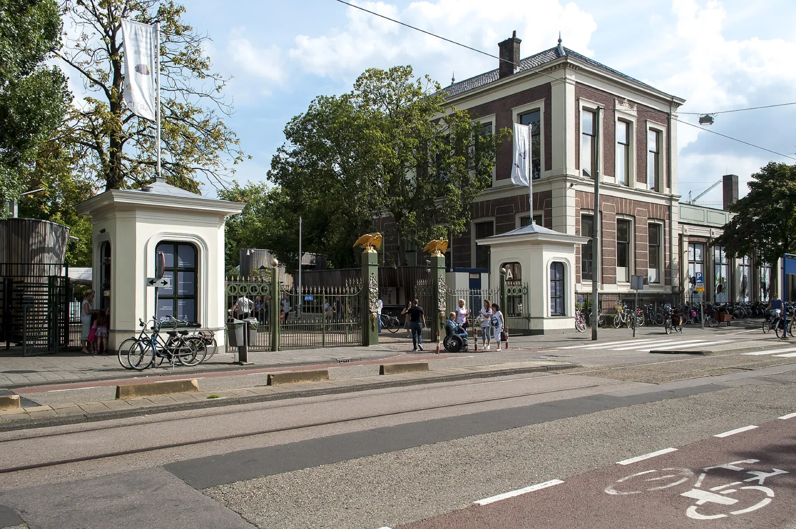Puerta de entrada del zoo Artis en la Plantage Kerklaan