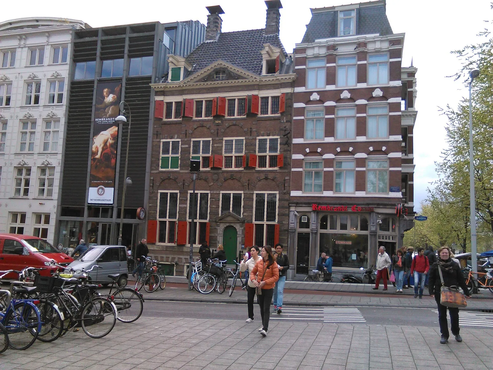 Fachada de la Casa de Rembrandt en la Jodenbreestraat