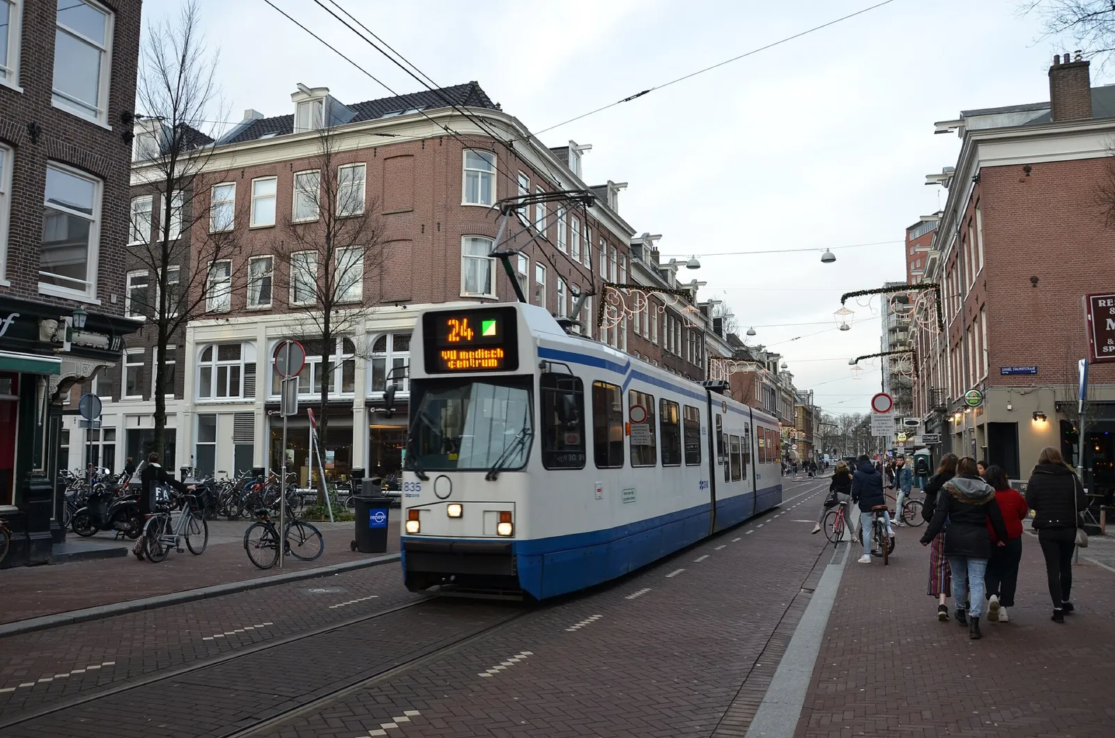 Tranvía en la Ferdinand Bolstraat, en el barrio De Pijp