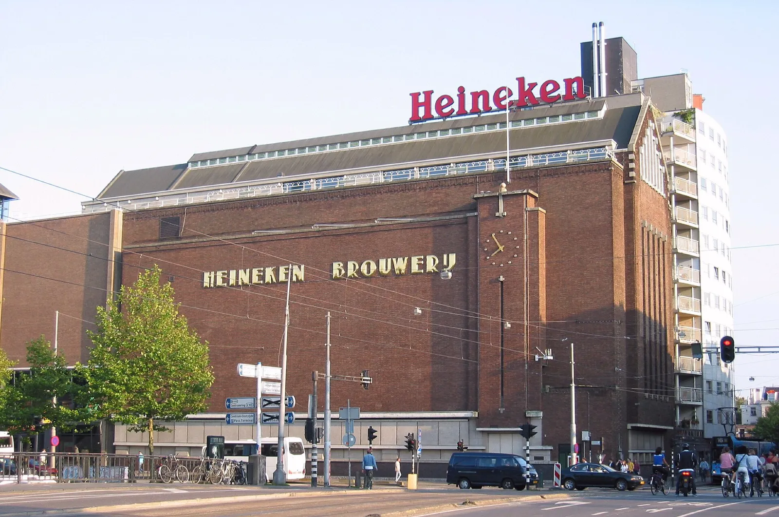 Antigua fábrica de cerveza Heineken en la Stadhouderskade, sede de la Heineken Experience