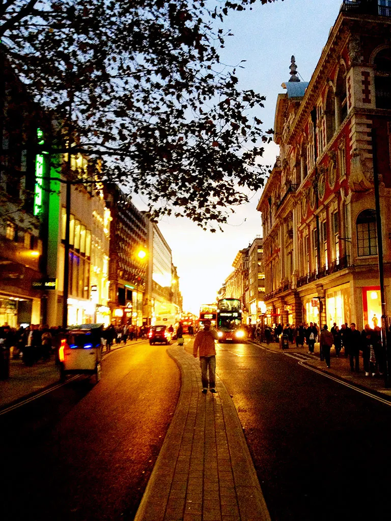 La Calle Oxford Street de Londres en Otoño