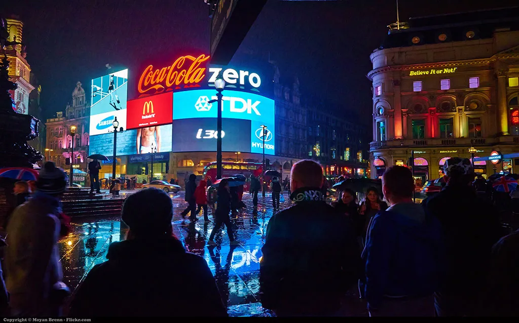 Piccadilly Circus de Noche