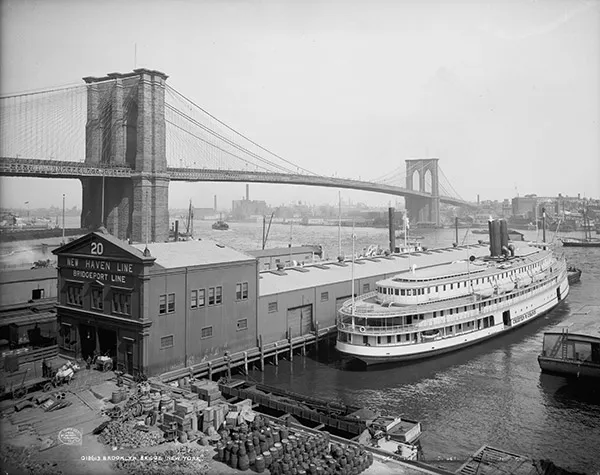 Foto Histórica del Puente de Broolin tomada en Nueva York en 1905