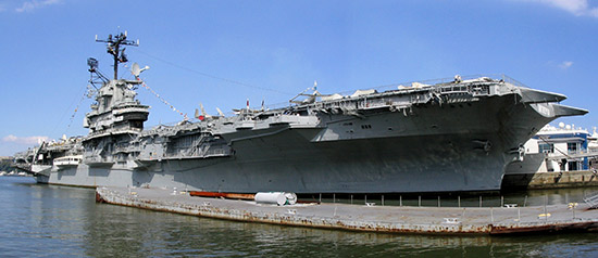 Foto del Portaaviones USS Intrepid