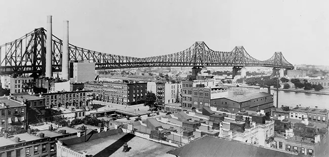 Foto tomada en 1908 del Puente Queensboro Bridge de Nueva York