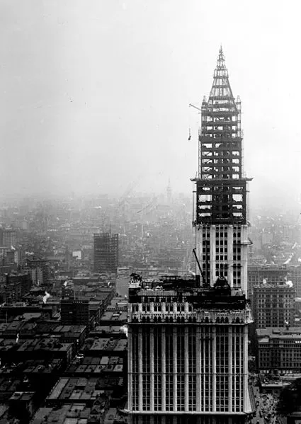 Foto de la construcción del edificio Trump (40 Wall Street)