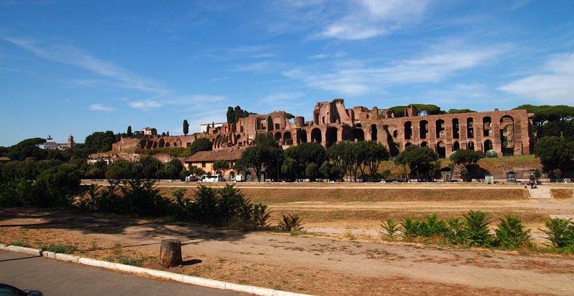 Vista del Palatino desde el Circo Máximo