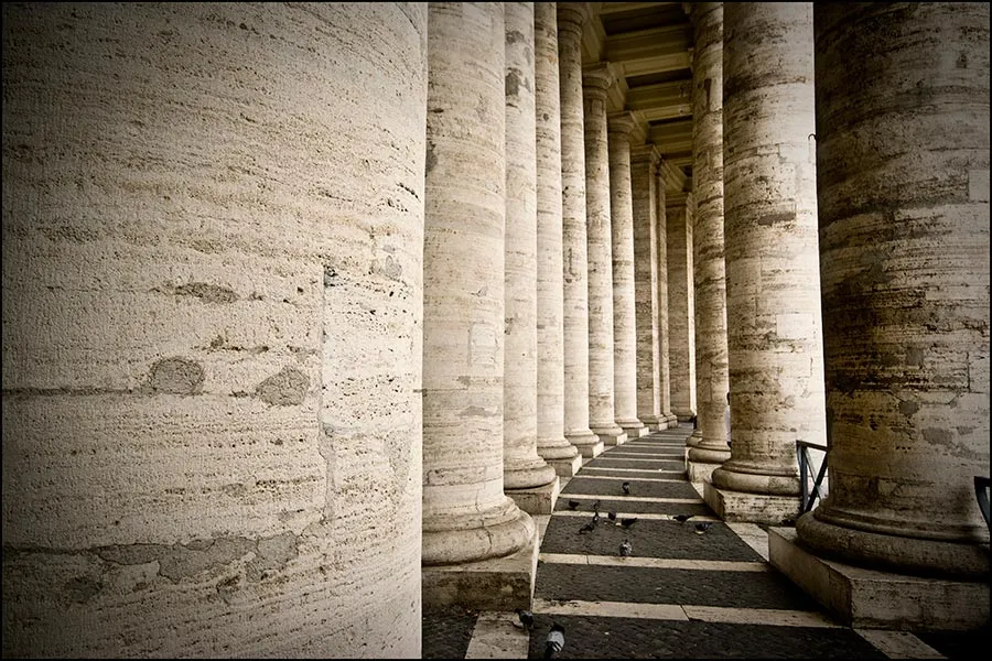 Columnata de la Plaza de San Pedro del Vaticano